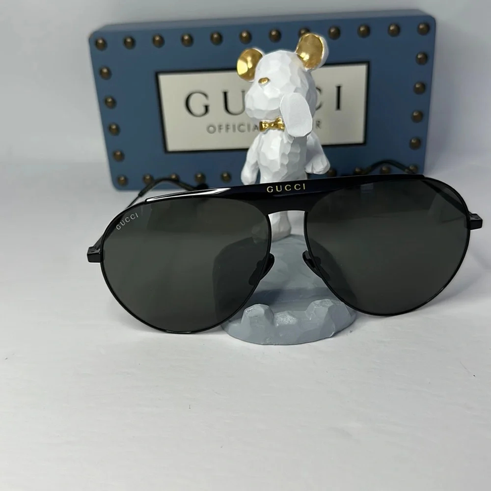 Authentic Gucci super light, stylish and bold design. The latest Gucci GG0908s